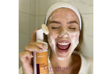 Skinimalism: Não é Usar Qualquer Produto. É Usar Menos Produtos, Melhor Escolhidos. Skinimalism: Não é Usar Qualquer Produto. É Usar Menos Produtos, Melhor Escolhidos.